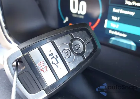 2022 Ford F-150 Lariat из США, поврежденный, VIN 1FTFW1E81NFB59658